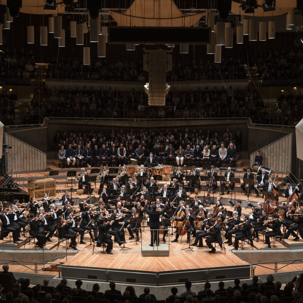 Affisch för specialvisning av Berlinfilharmonikernas nyårskonsert 2025