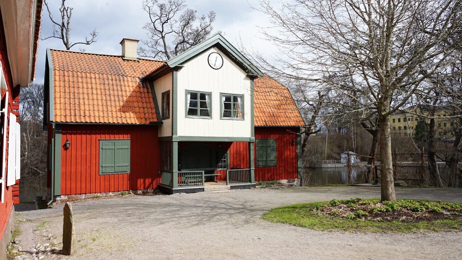 Äldre byggnad vid Färgargården